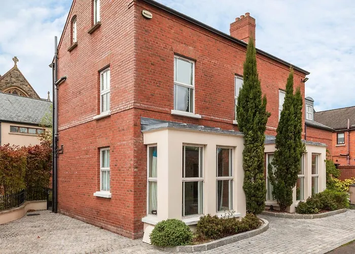 Modern, Luxury Suites With Private Bathrooms Close To City Centre