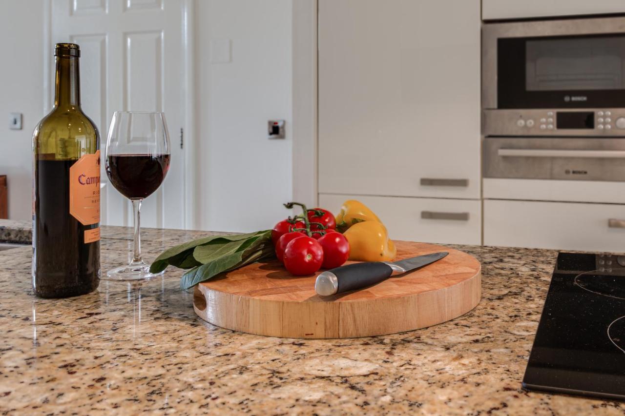Séjour chez l'habitant Modern, Luxury Suites With Private Bathrooms Close To Centre