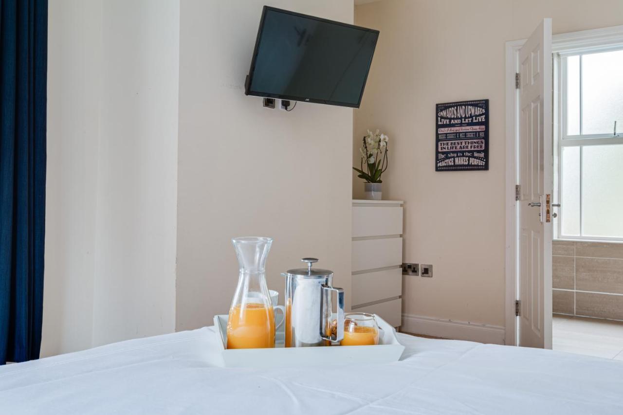 Séjour chez l'habitant Modern, Luxury Suites With Private Bathrooms Close To Centre