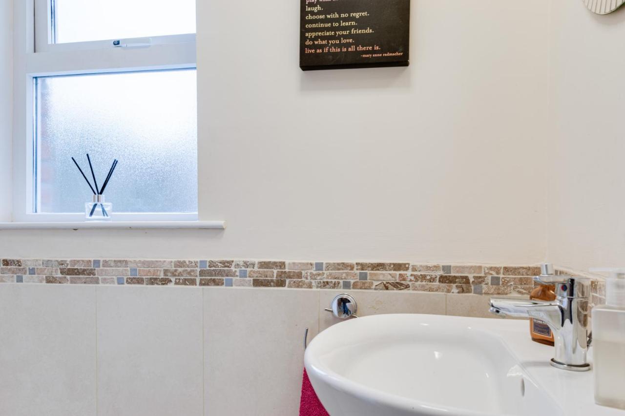 Modern, Luxury Suites With Private Bathrooms Close To Centre Séjour chez l'habitant *
