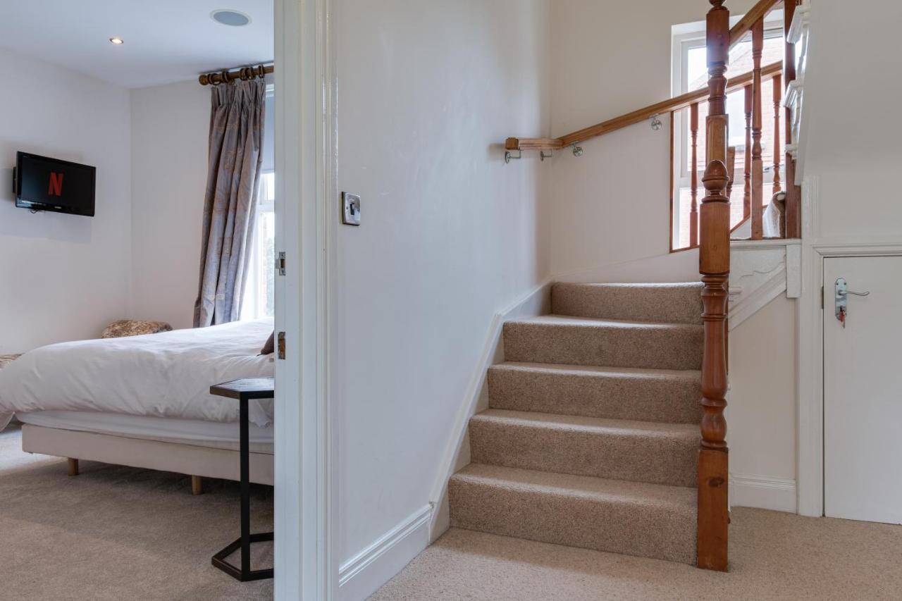 Séjour chez l'habitant Modern, Luxury Suites With Private Bathrooms Close To Centre